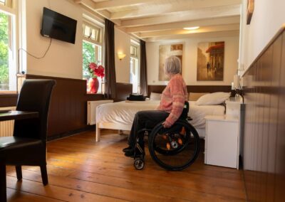 De rolstoelkamer van hotel in de Achterhoek