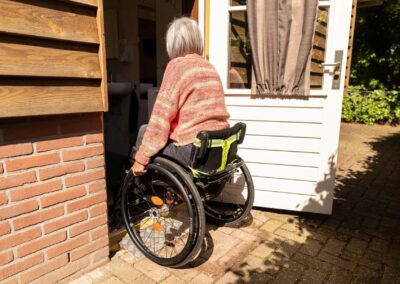 Rolstoelkamer drempel entree vanaf buiten