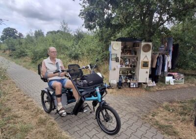 Leuke winkelkastjes onderweg tijdens fietstocht op duofiets in de Achterhoek